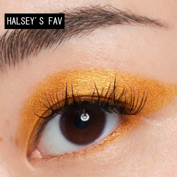 About face Pearly shadowsick - Inferno - Picture 2 of 5